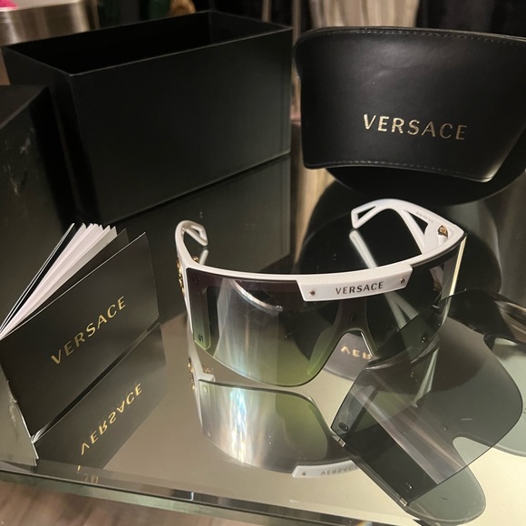 Versace white sunglasses - Picture 2 of 3